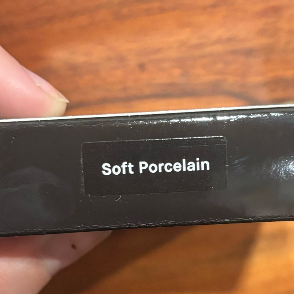 🆕 NIB Bobbi Brown Soft Porcelain Sheer Pressed Powder - Picture 3 of 7
